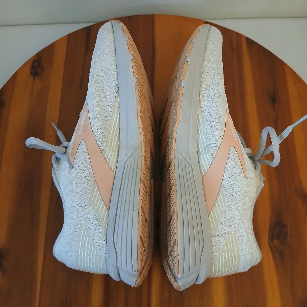 Brooks Signal 3 Women 8.5 Gray Pink Running Shoes Sneakers 1203491B196